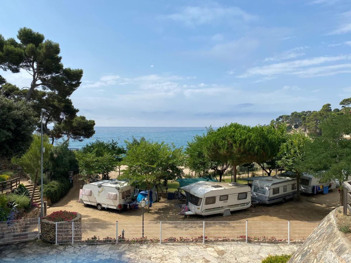 Camping Treumal Hotel Sant Antoni De Calonge Bagian luar foto