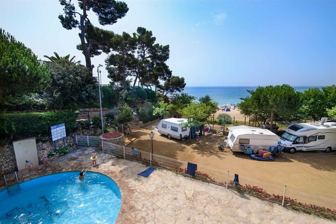 Camping Treumal Hotel Sant Antoni De Calonge Bagian luar foto